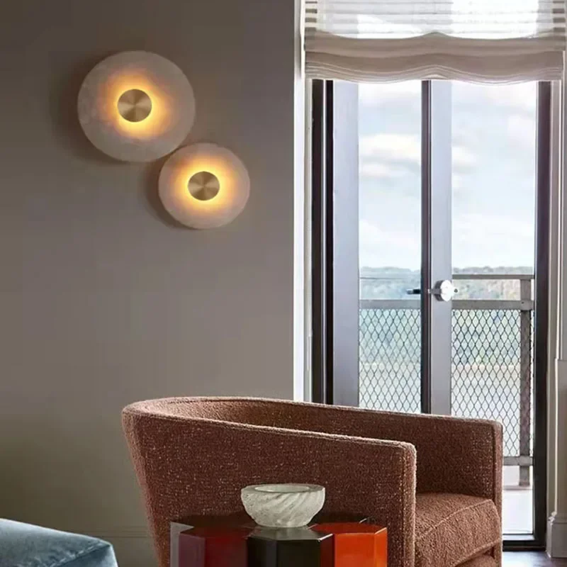 Interior Design Years - Nordycki designerski kinkiet z marmuru, odpowiedni